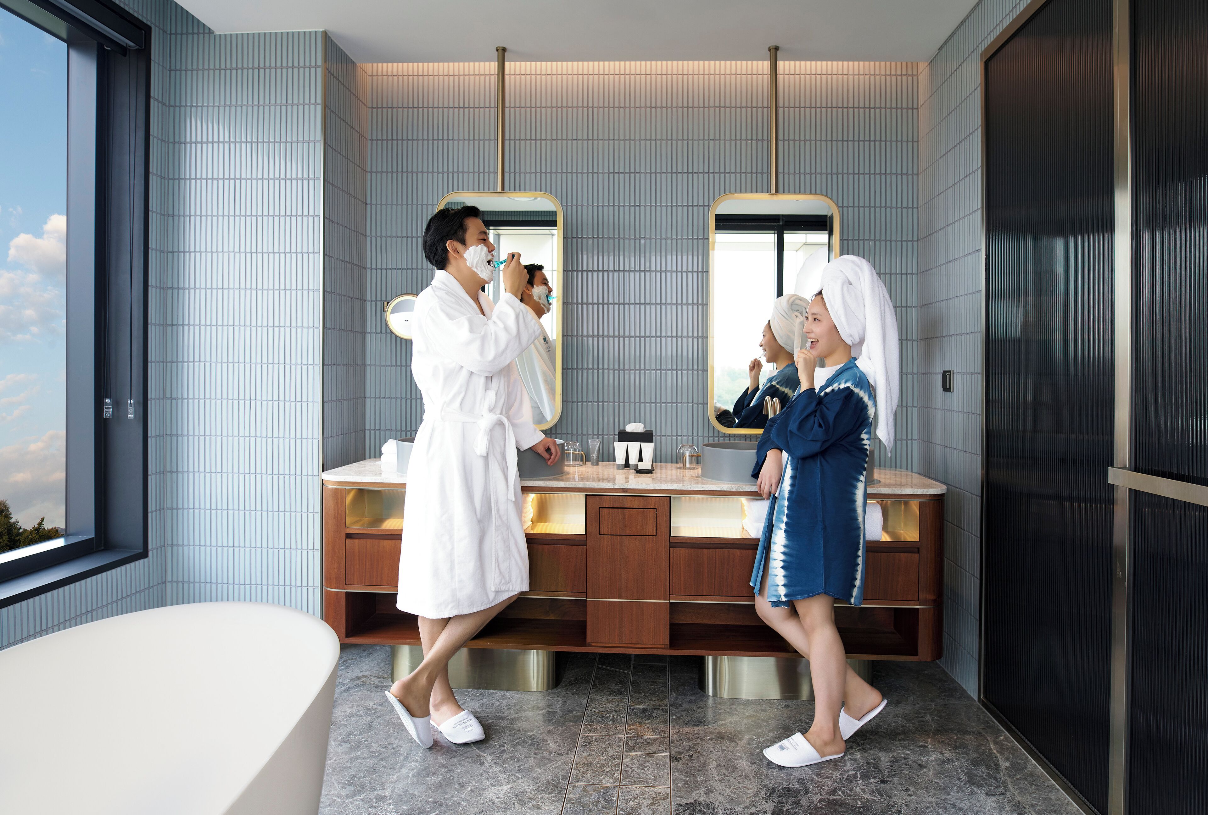 Mondrian Suite Room, 1 King Bed | Bathroom | Eco-friendly toiletries, hair dryer, bathrobes, slippers