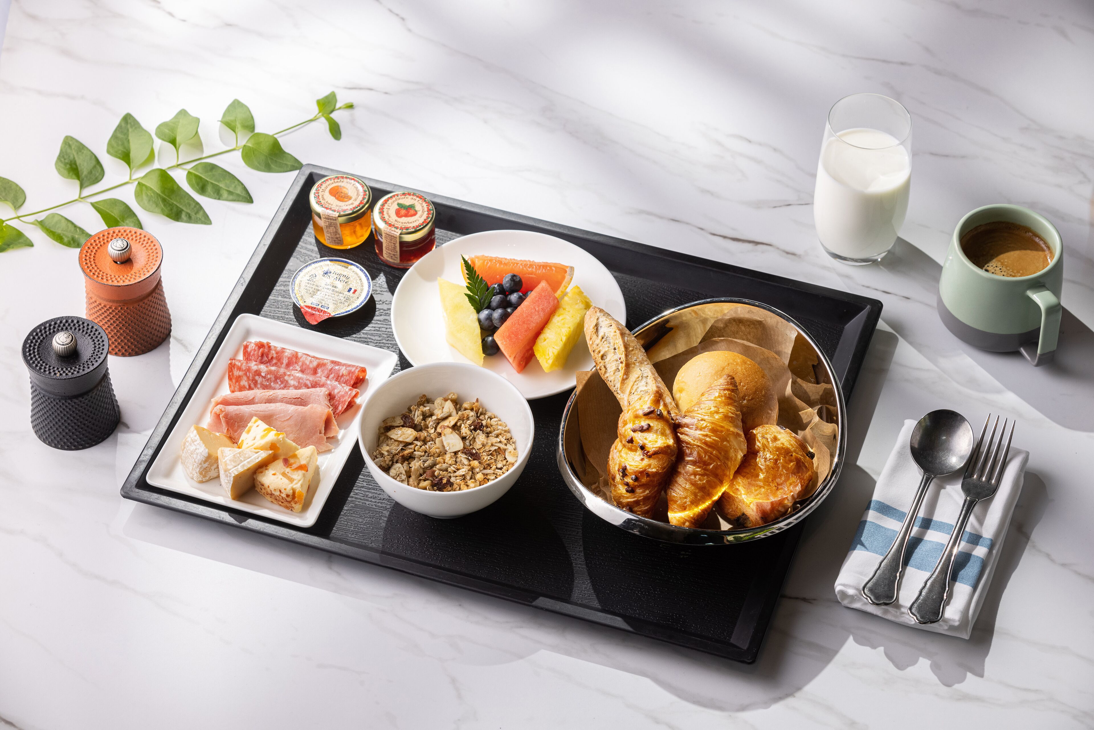 daily buffet breakfast for a fee