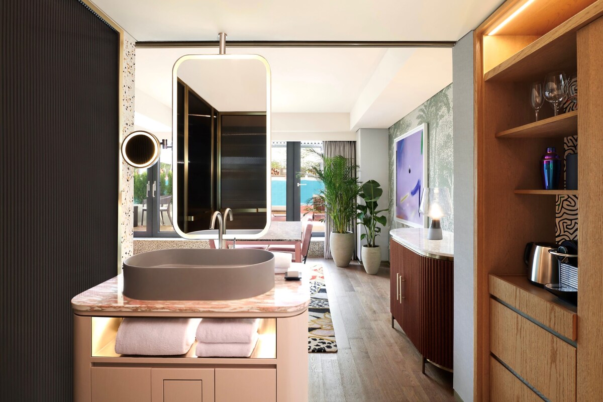 Suite, 1 King Bed (Cabana) | Bathroom | Eco-friendly toiletries, hair dryer, bathrobes, slippers