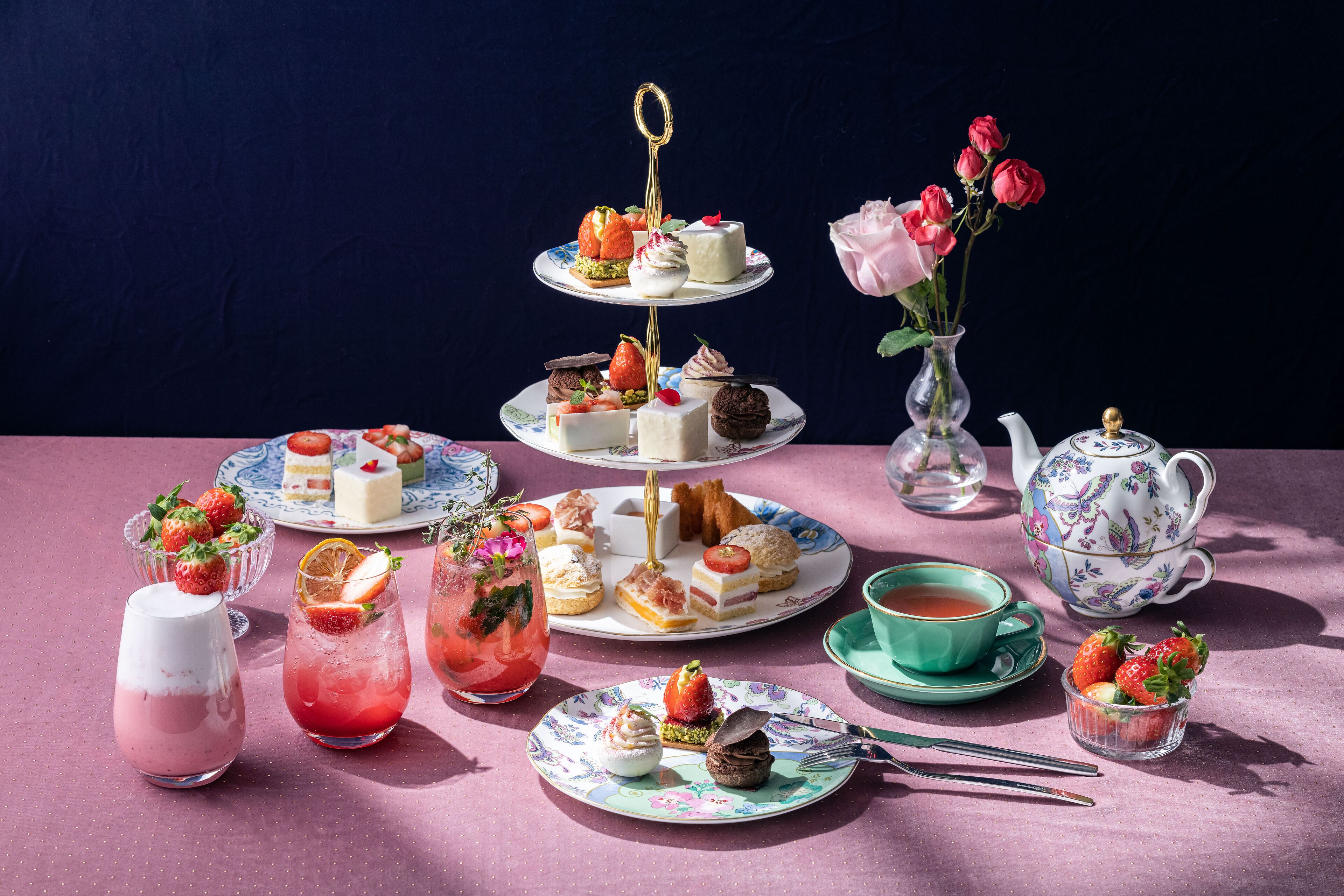 breakfast, lunch, dinner served; mediterranean cuisine