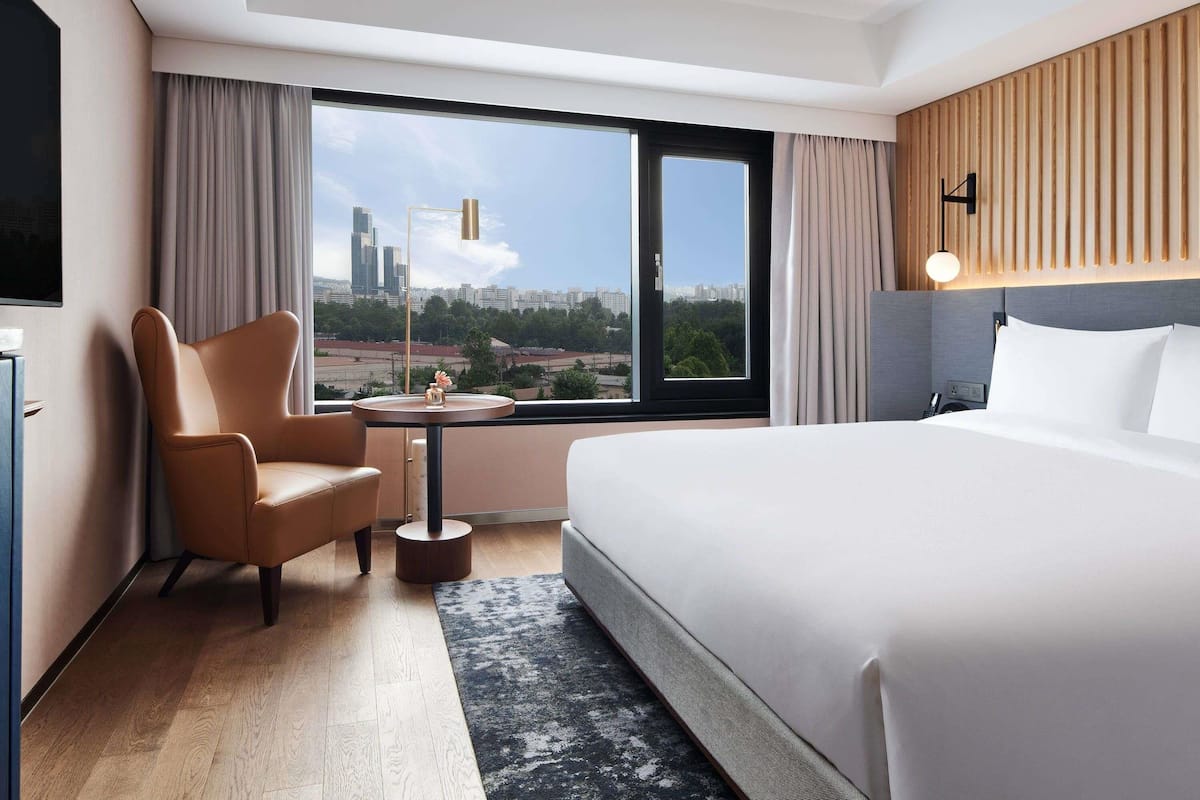 1 slaapkamer, luxe beddengoed, een minibar, een kluis op de kamer