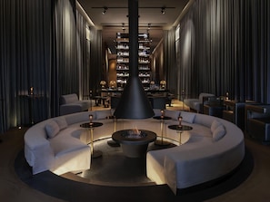 Breakfast, lunch, dinner and brunch served  - Mondrian Seoul Itaewon (Seoul)