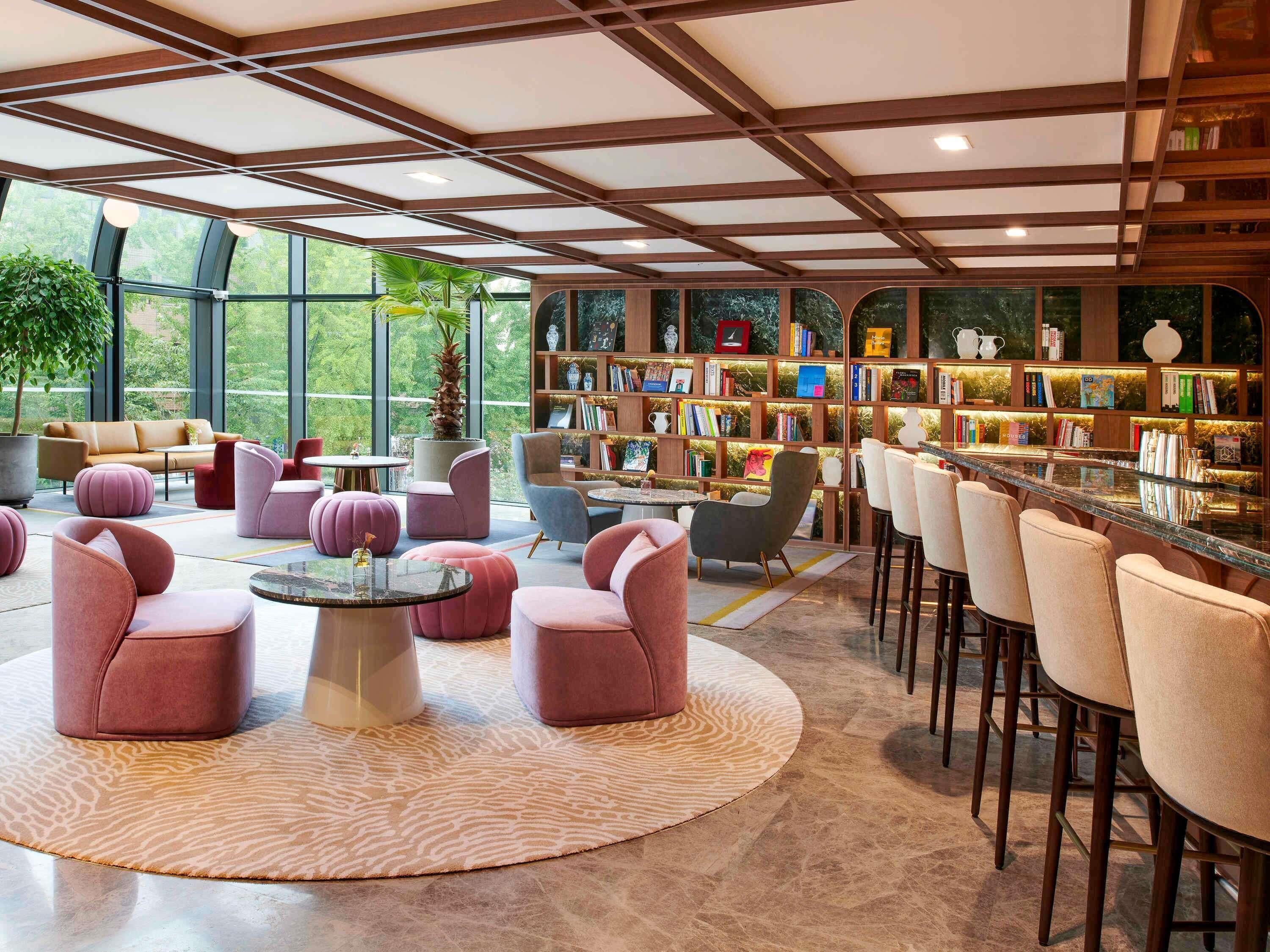 Breakfast, lunch, dinner served; Mediterranean cuisine 