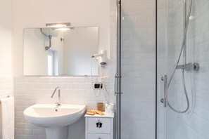 Hair dryer, towels, soap, shampoo - B&B La Magnolia (Castellabate)