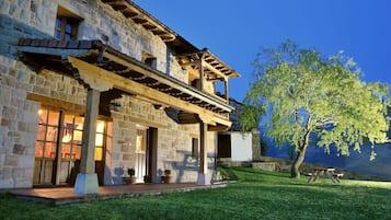 Maison, salle de bains privée | Extérieur