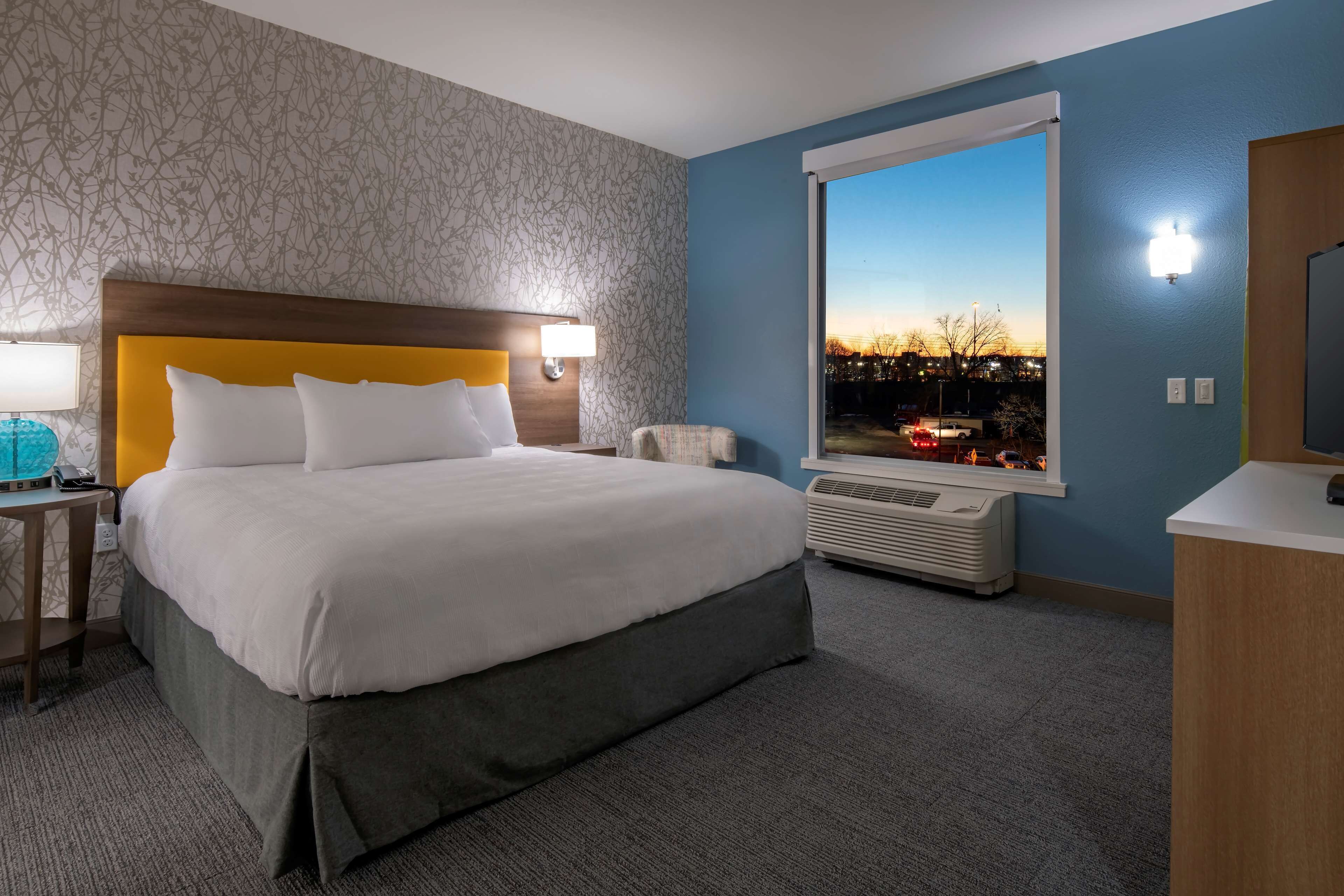 1 bedroom, in-room safe, desk, laptop workspace