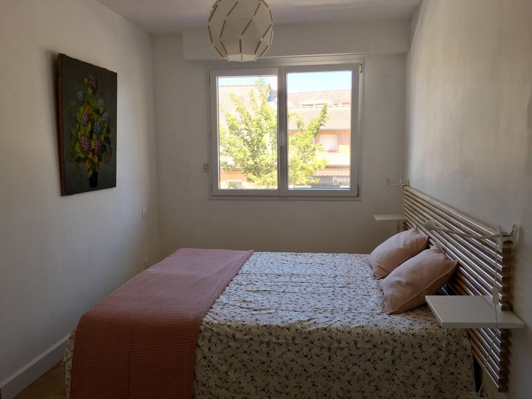 1 chambre, fer et planche à repasser, lit parapluie, Wi-Fi