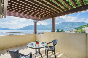 Huoneisto, 2 makuuhuonetta, merinäköala (NO-11) | Terassi/patio