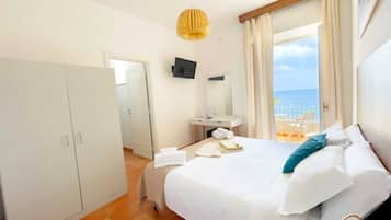 Down duvets, minibar, free WiFi, bed sheets