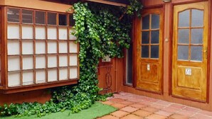 Standard Triple Room | Terrace/patio - Art Nouveau Alojamiento y Turismo (Punta Arenas)