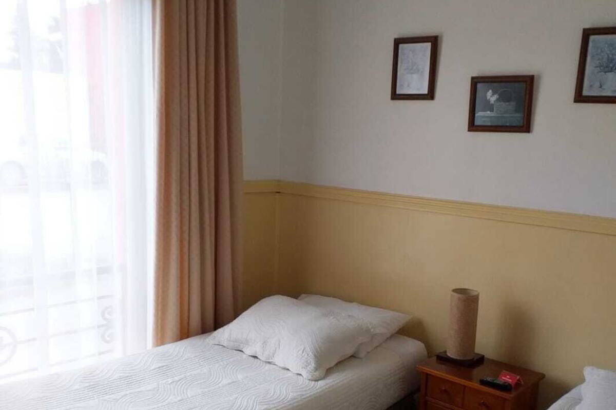Habitació doble o amb dos llits individuals estàndard | Llençols de cotó egipci i roba de llit d'alta qualitat 