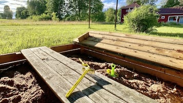 Children’s play area – outdoor