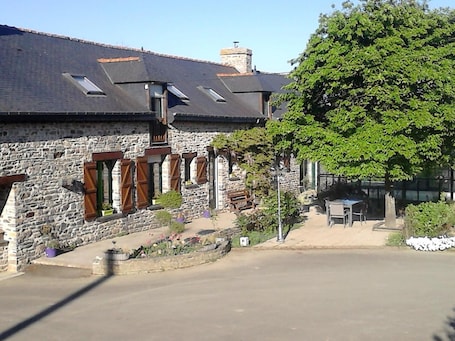 Exterior. La P'tit' Fugue