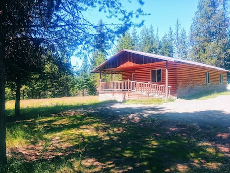 Exterior. Bear Cabin