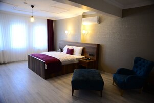 Standard Double Room | Minibar, laptop workspace, free WiFi, bed sheets