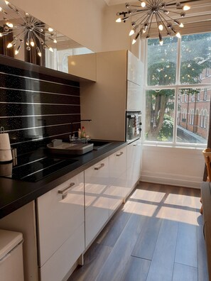 冰箱、微波炉、洗碗机