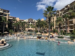 Piscine extérieure, piscine chauffée