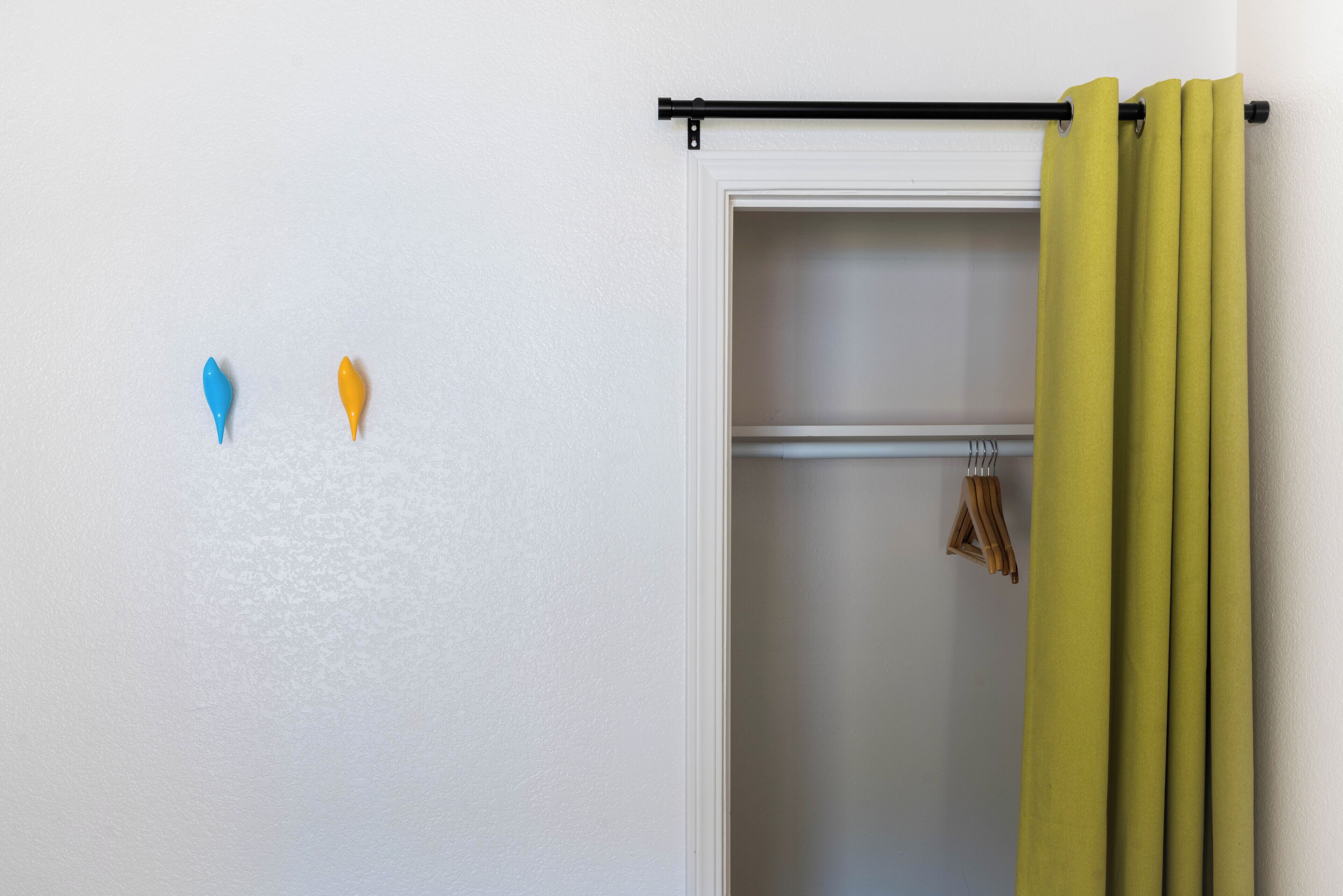 double room, 2 queen beds, pool view, ground floor | 1 bedroom, bed sheets