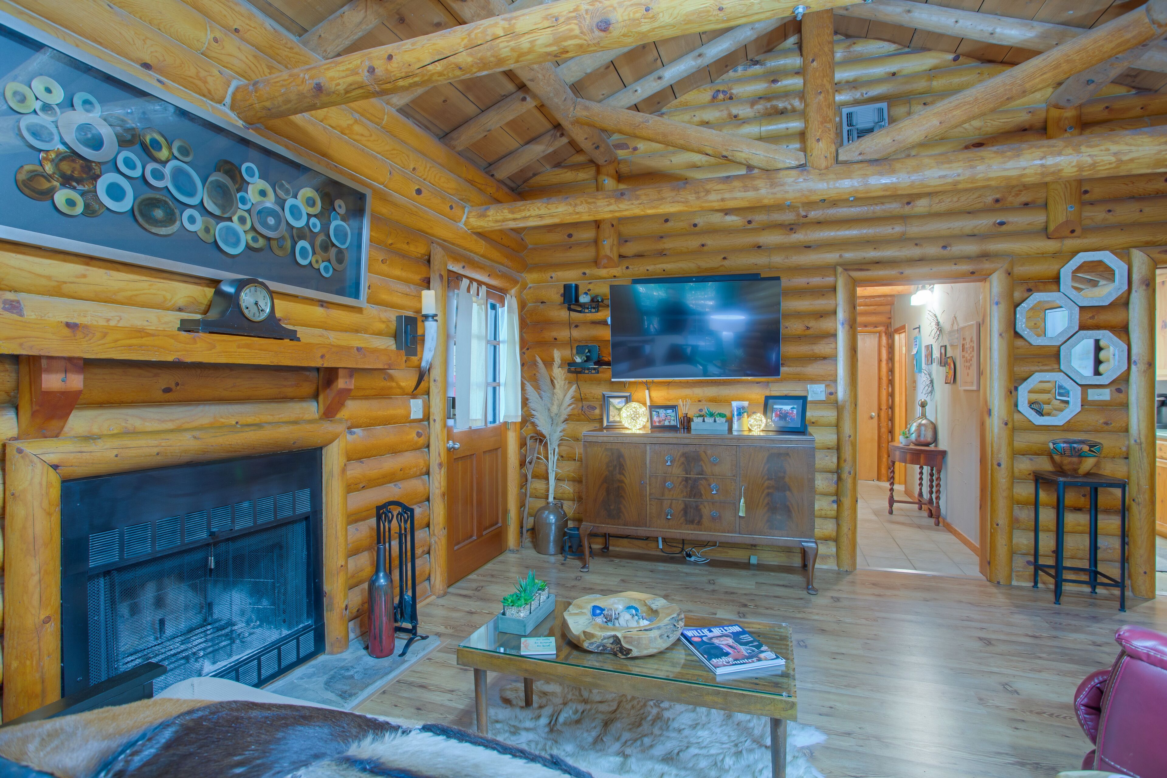 Authentic log cabin on Cedar Creek Lake - spectacular views from all 3 decks