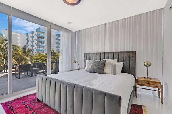 Fer et planche à repasser, Wi-Fi gratuit, draps fournis