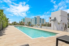 Basic-Apartment, 6 Schlafzimmer | Pool auf dem Dach | Außenpool