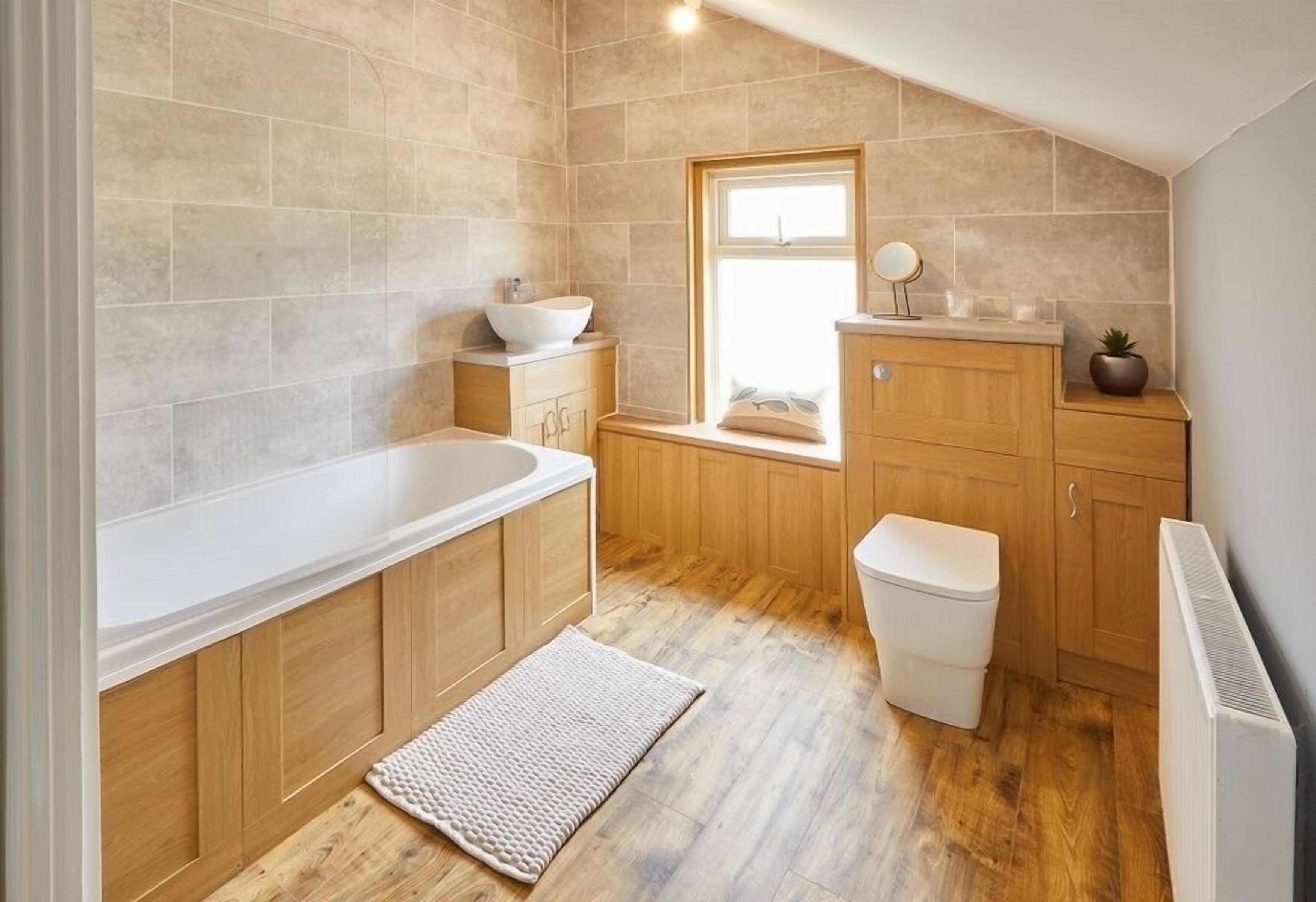 Apartamento, 1 quarto | Banheiro | Produtos de toalete grátis, secador de cabelo, toalhas de banho 