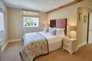 Casa, 4 camere da letto | 3 camere, biancheria da letto di alta qualità, postazione laptop