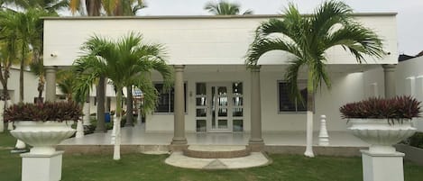 Cabin (20 Pax) | Property entrance