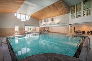 Piscine intérieure, piscine chauffée