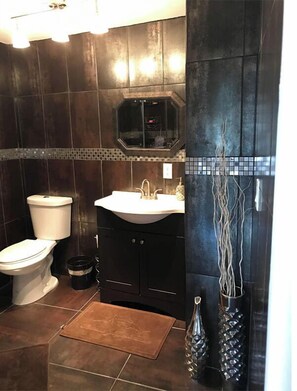 Shower, towels, soap, shampoo