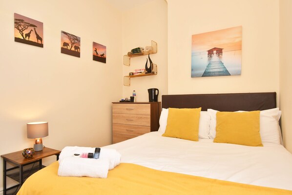 Miscellaneous - Townhouse @ 178 Ruskin Road Crewe (Crewe)