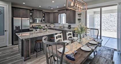 Luxe Home w/ OHV Access, 5 Mi to Lake Mohave!