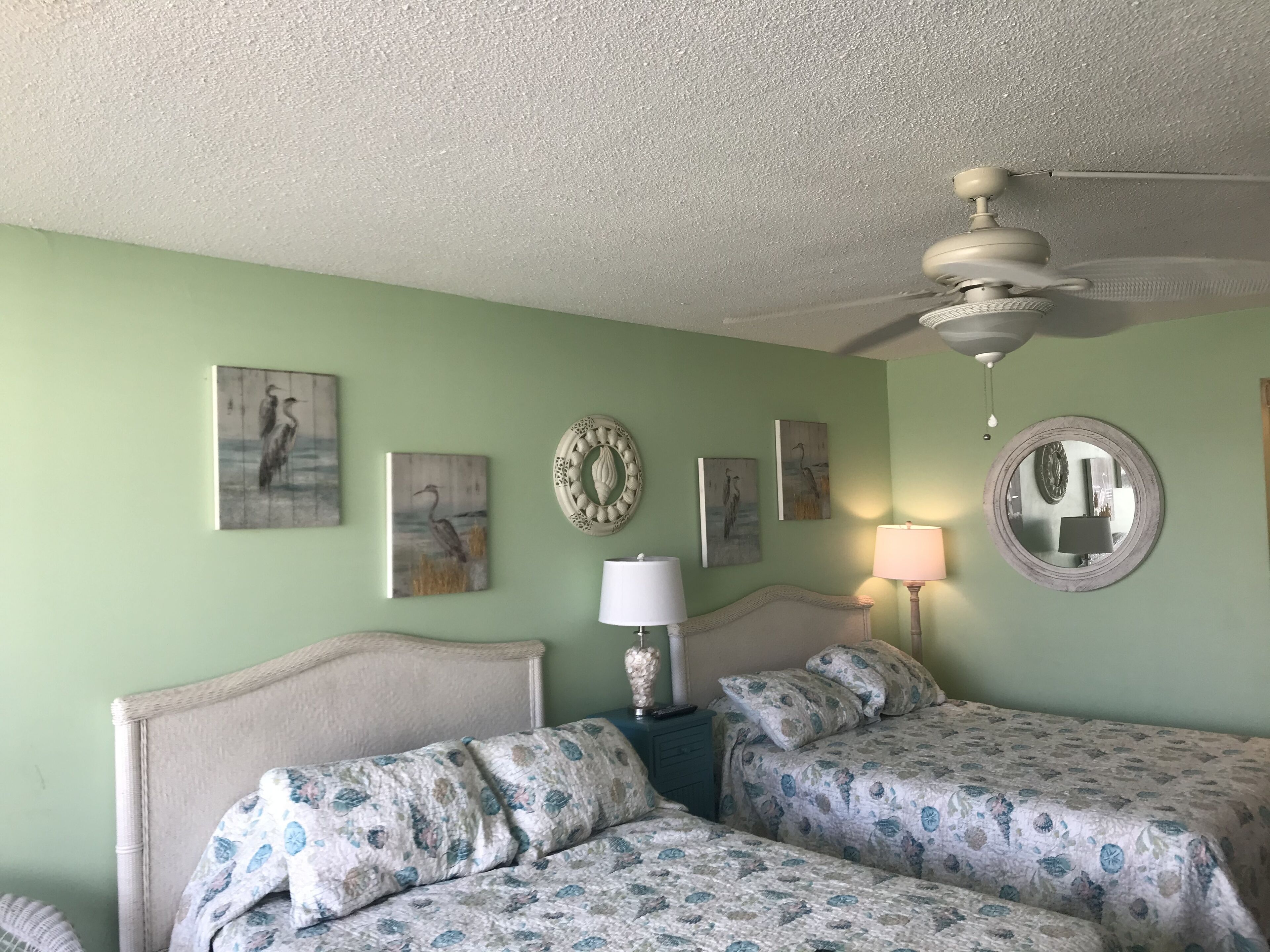 1 chambre, fer et planche à repasser, Wi-Fi gratuit, draps fournis