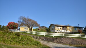 Exterior - Waitomo Big Bird Retreat (Waitomo)