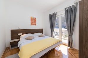 2 bedrooms, WiFi, bed sheets