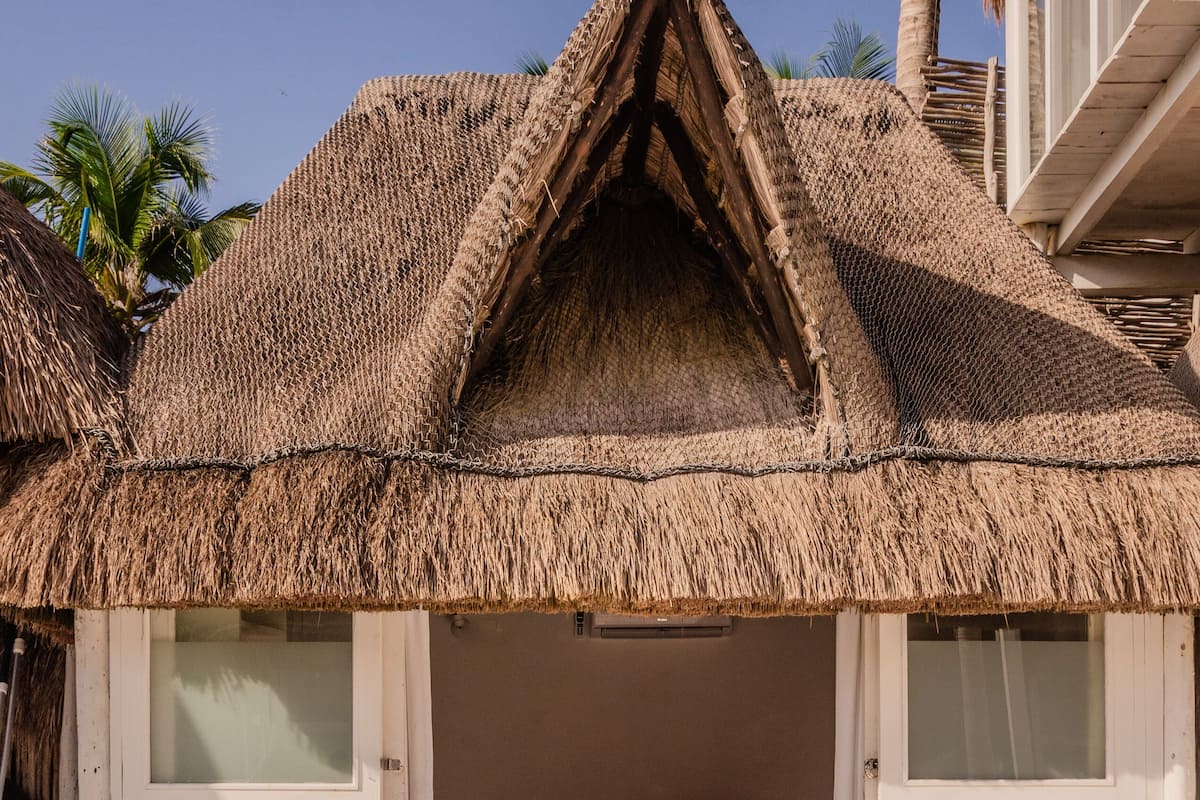 Hypo-allergenic bedding, in-room safe, free WiFi, bed sheets