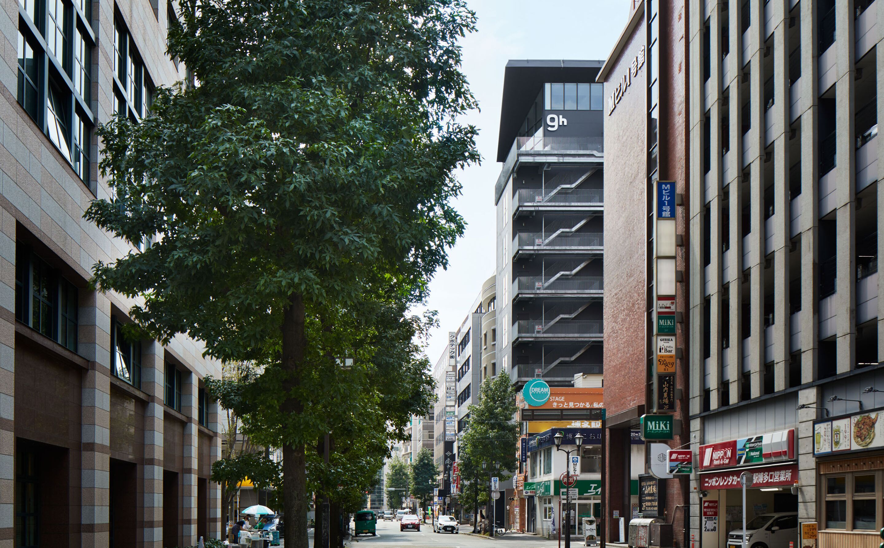 Foto - 9h nine hours Hakata station