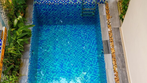 Hồ bơi ngoài trời 