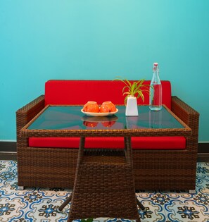 32-吋平面電視、衛星頻道、電視