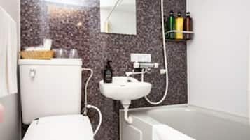 Combined shower/tub, deep soaking tub, free toiletries, hair dryer