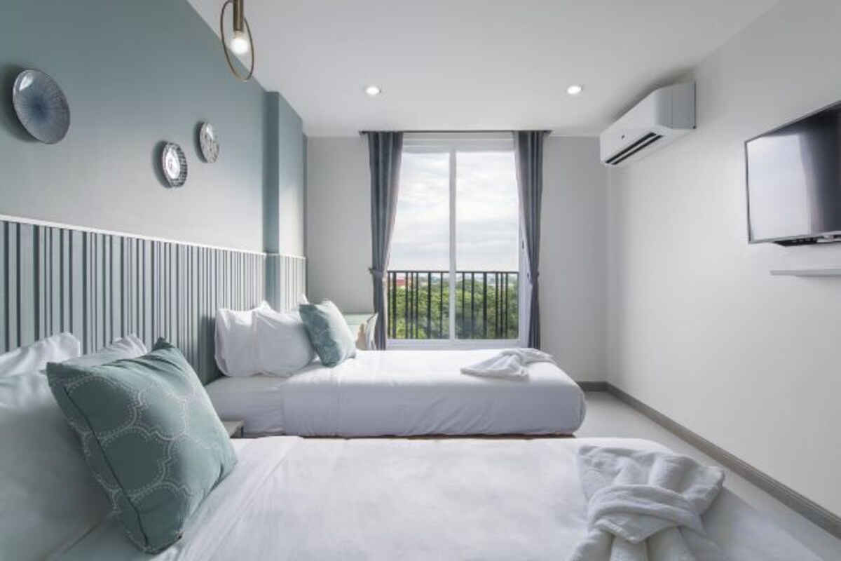 Classic Twin Room