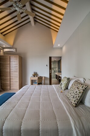 Villa, 4 Bedrooms | 4 bedrooms, in-room safe, desk, soundproofing - Villa D'Kali 999 (Seminyak)