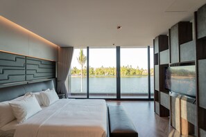 3 bedrooms, in-room safe, iron/ironing board, WiFi