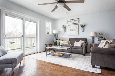 Hygge |3BD Townhome|Downtown|Wineries|Beaches