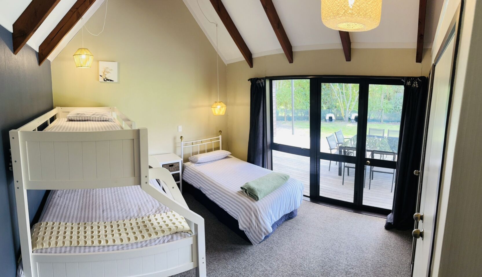 3 bedrooms, iron/ironing board, free WiFi