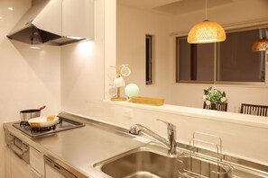 Shared fridge, microwave - Ikebukuro House (Tokyo)