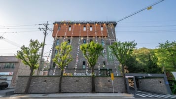숙박 시설 정면