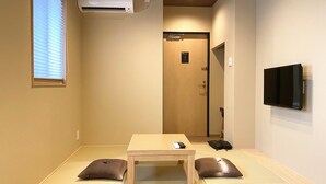 이코노미 트윈룸 (Tatami) | 거실 공간