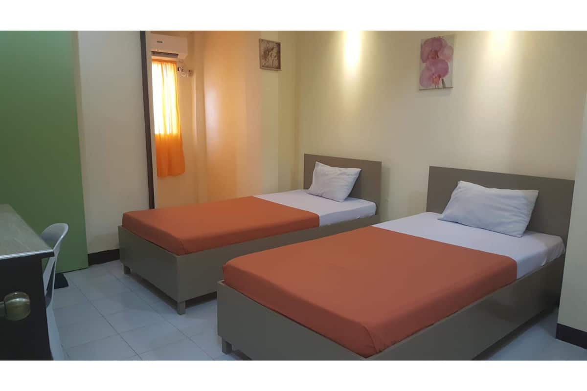 Standard Twin Room | WiFi (free), bed sheets