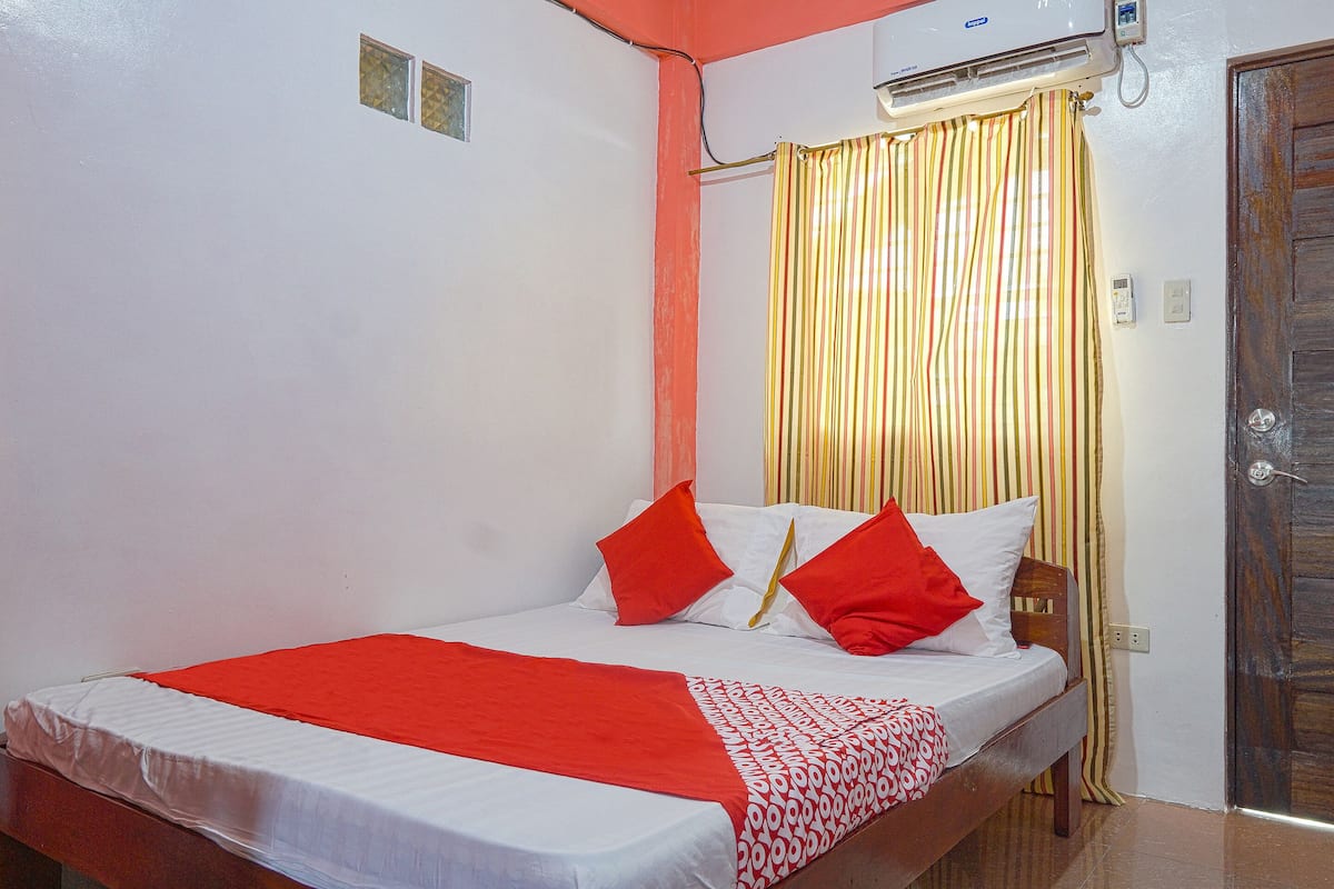 Kamar Double Standar | Wi-Fi gratis dan seprai linen